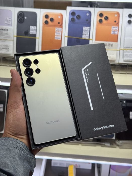 Samsung Galaxy S25 Ultra 5G 12/512gb в чётком состоянии