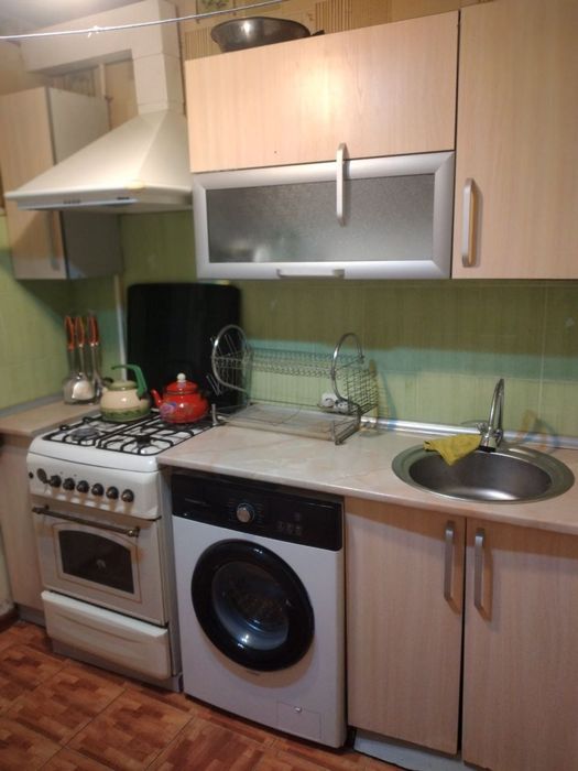 Аренда метро беруни 2.хонали 1.этаж шароити бор уй ремонт урта