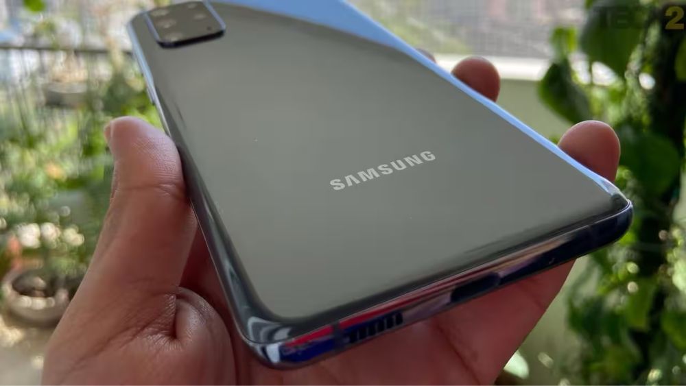 Samsung s20 plus culoare gri