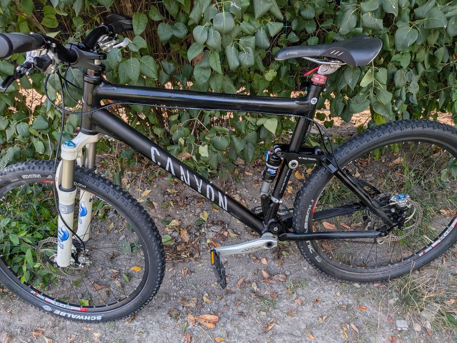 Bicicleta canyon full suspension