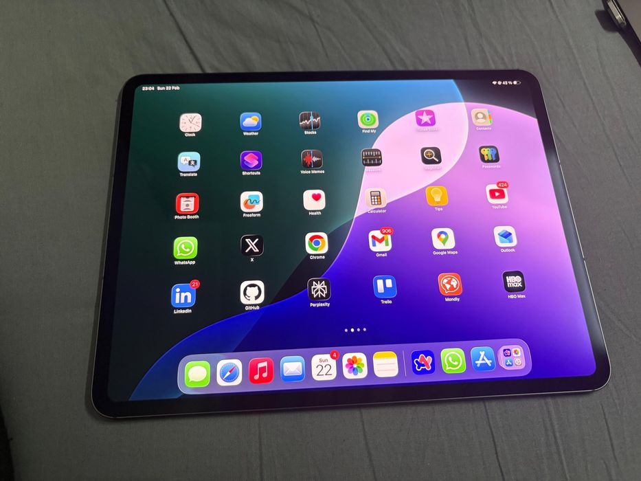 IPad Pro M4 13 inch 256GB Cellular + WiFi Constanta • OLX.ro