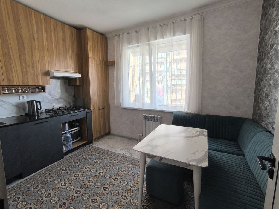 Yangihayotda 2 xonali 59 m² uy — YEVROTA’MIR, MEBEL VA TEXNIKA BILAN
