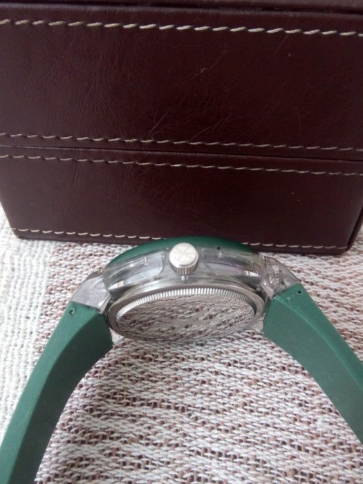 Ceas Watx nou (verde inchis)