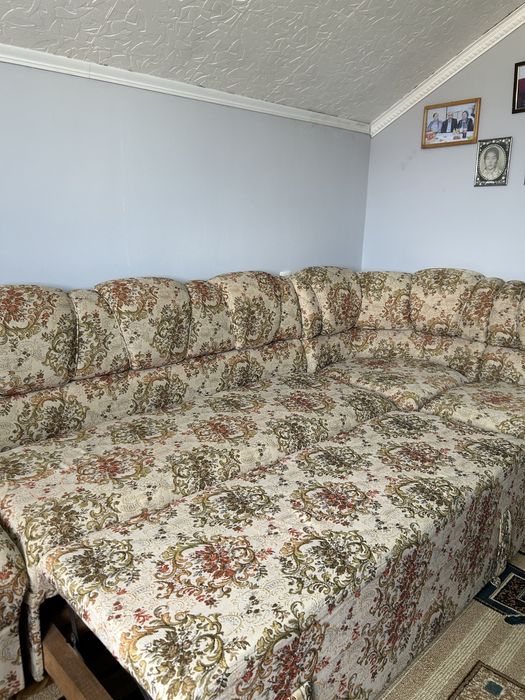Продаётся угловой диван (торг)