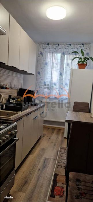 Apartament 3 cam. de vanzare str. Horea