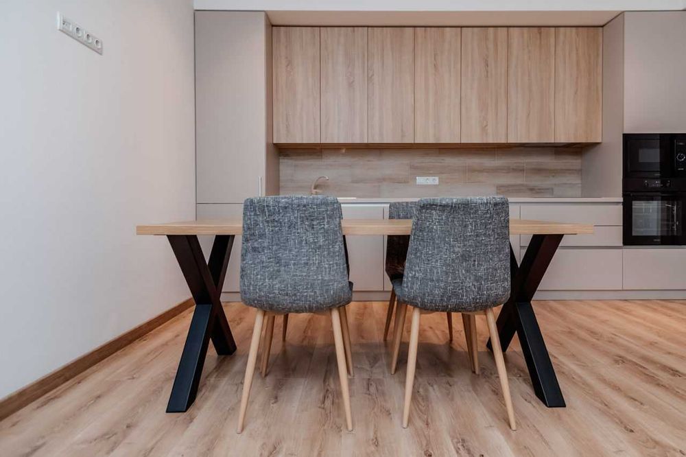 Дава се под наем Двустаен апартамент в София, Студентски град - 76 кв.м за 425 € - Снимка #1