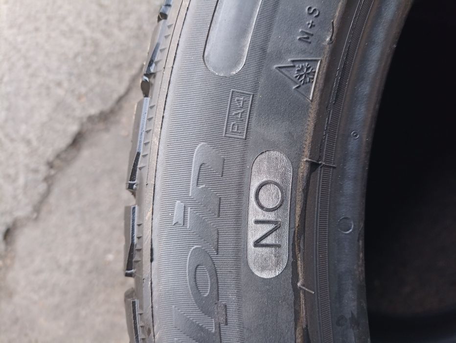 2 anvelope NOI de iarna Michelin 265/40 R19 dot 3820