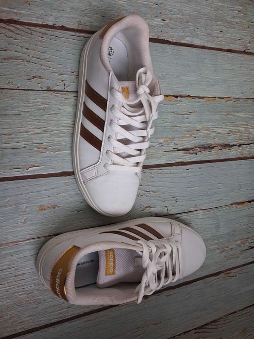 Дамски маратонки Adidas Grand court