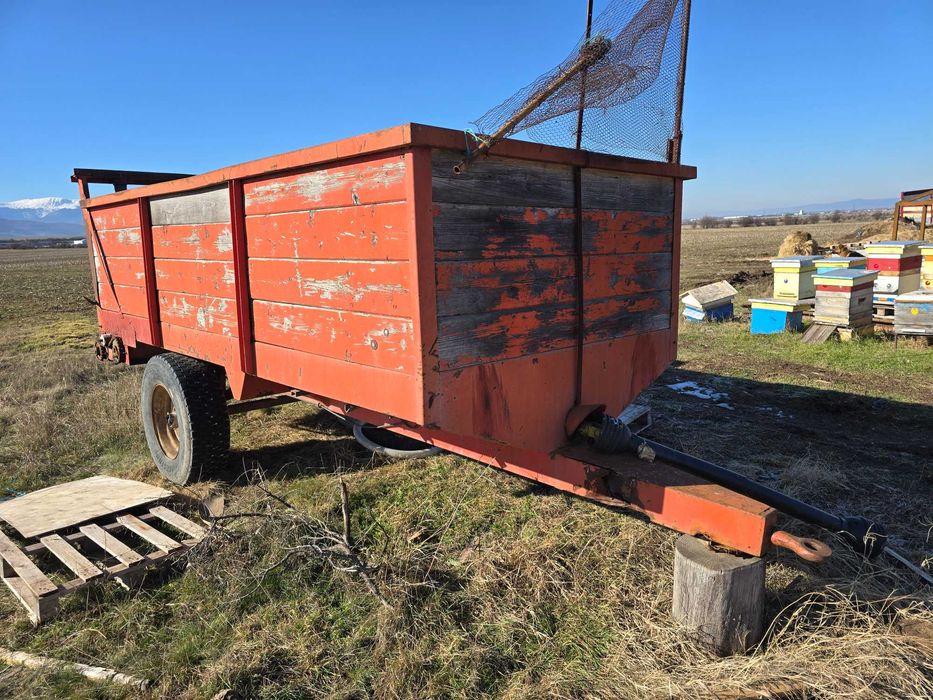 Тороразхвърлящо ремарке 4 куб.