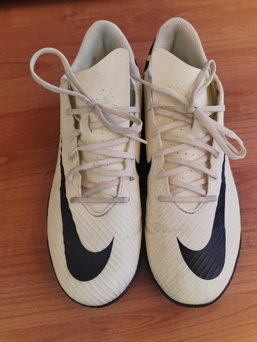 Футболни обувки Найк