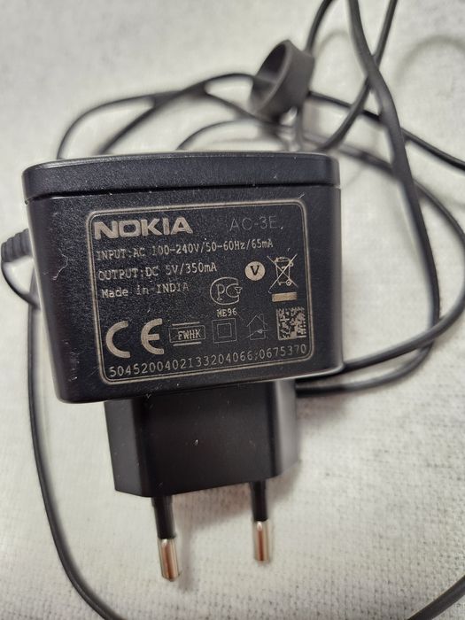 Incarcator Nokia casti nokia 70% REDUCERE