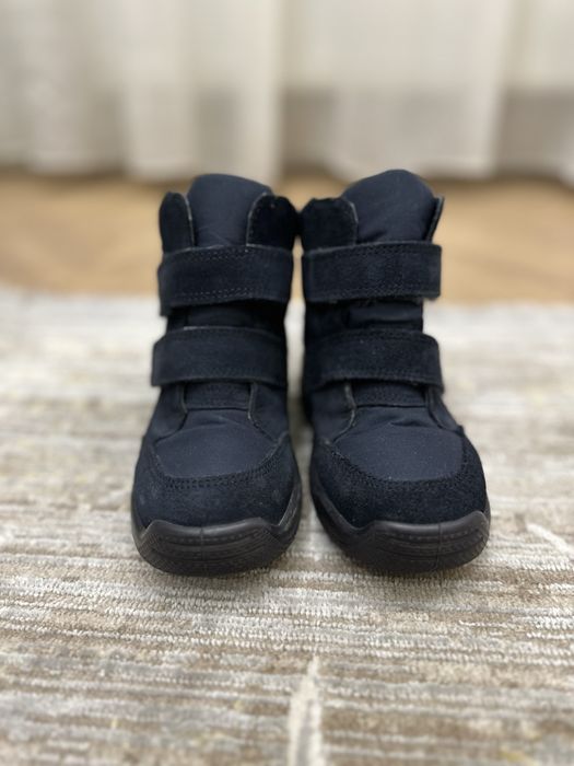 Продам детские ботинки Ecco