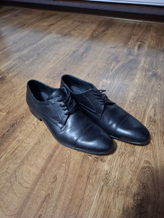 Vând pantofi bărbat 43