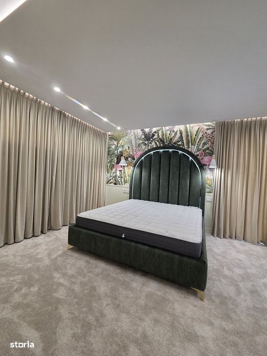 Vilă cu arhitectură futuristă și design avangardist la Cheie