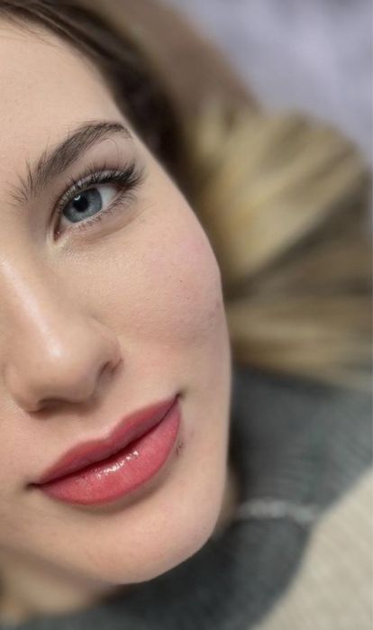 Перманентный макияж. Татуаж бровей.