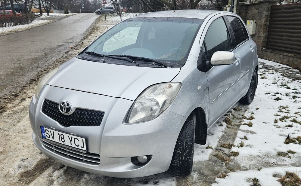 TOYOTA YARIS  cutie Automata