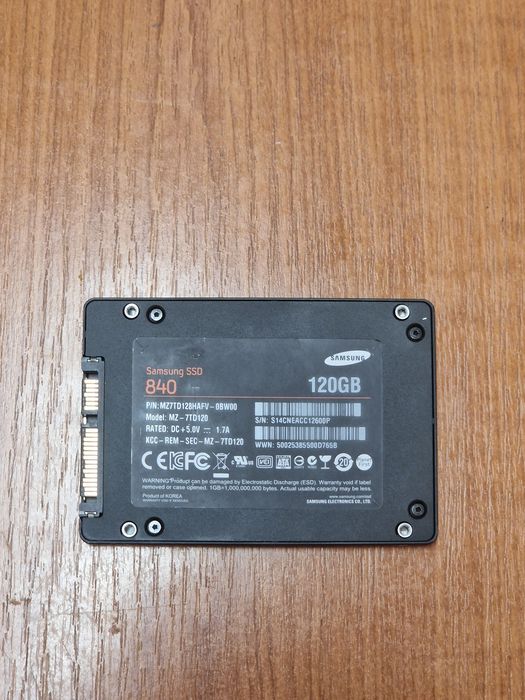 SSD 120 GB Samsung 840 SATA 2,5 Inch Sănătate Aprox. 90%