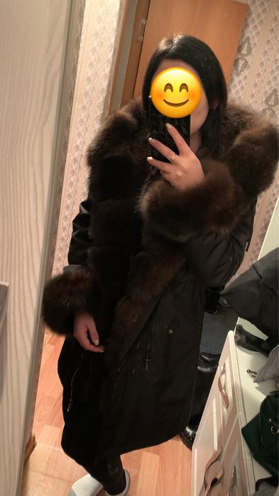 Продам парку с натуралным мех