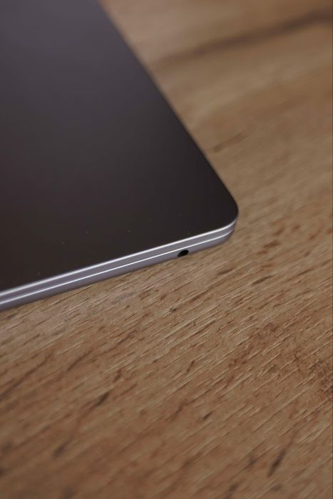 Macbook Air M2 15 inch Като Нов!