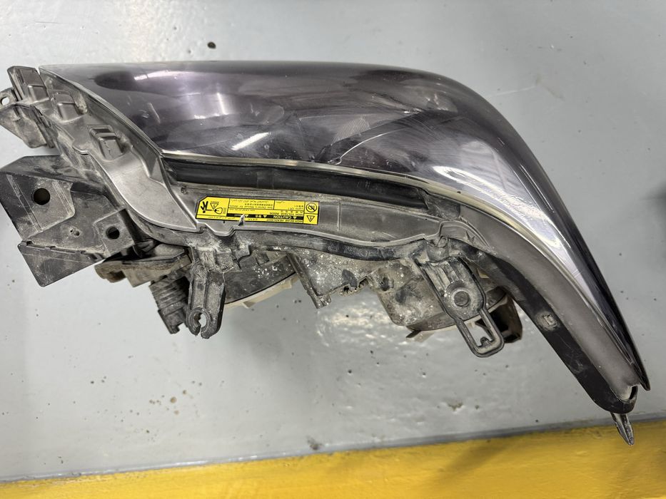 Фары перед на LEXUS продаются