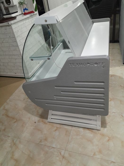 Витринный холодильник