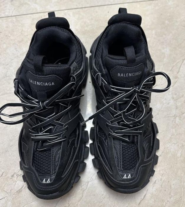 Balenciaga track premium