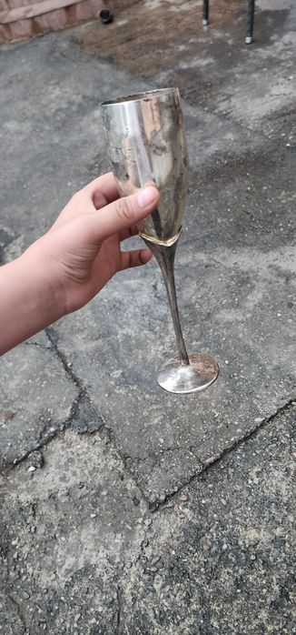 Vand pahare de bronţ