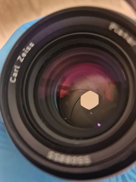Обектив Carl Zeiss Planar 50mm f1.8 + адаптер QBM