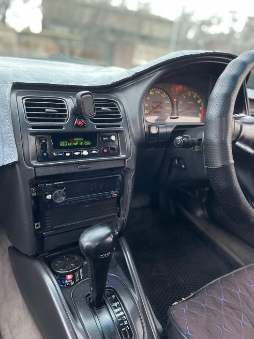 Машина Суббару легеси год 1996.Обьем 2.