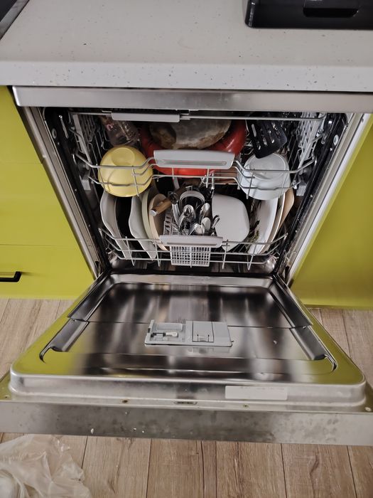 Mașina de spălat vase  hotpoint