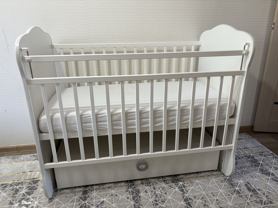 Продам детскую кроватку