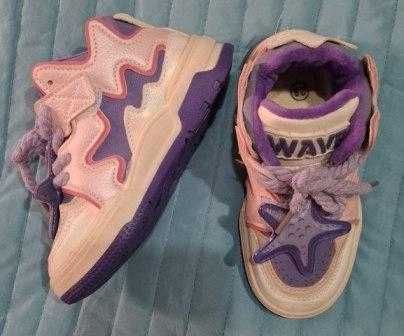 Кроссовки для маленьких модниц