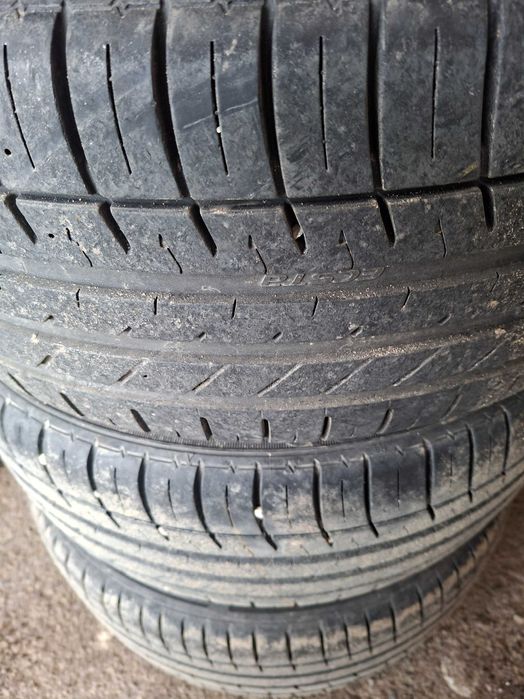 225/ 40/ 18  гуми