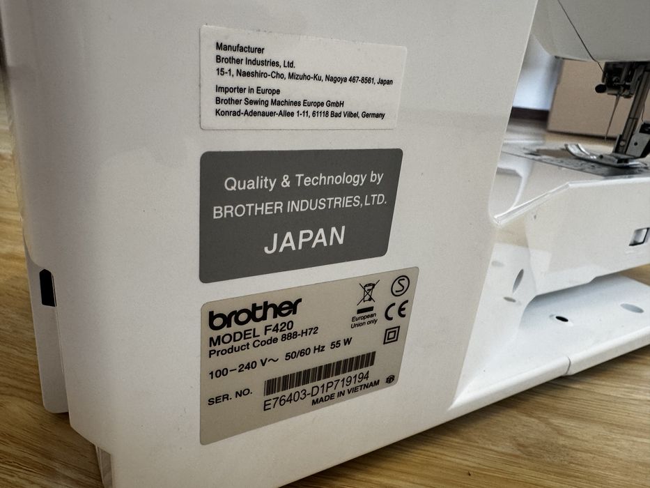 Masina de cusut Brother F 420