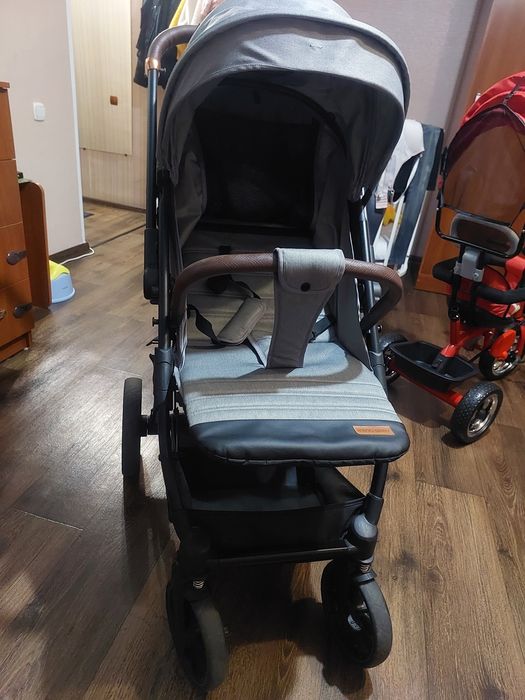 Продам коляску в идеальном состоянии состоянии