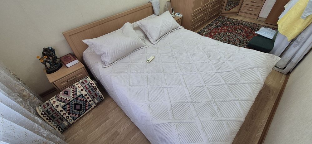 Спальный гарнитур