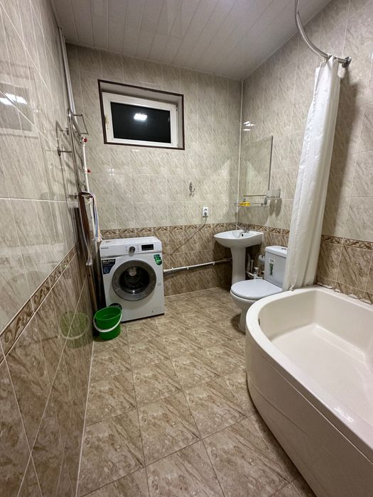 Сдается в долгосрочную аренду трех комнатная квартира