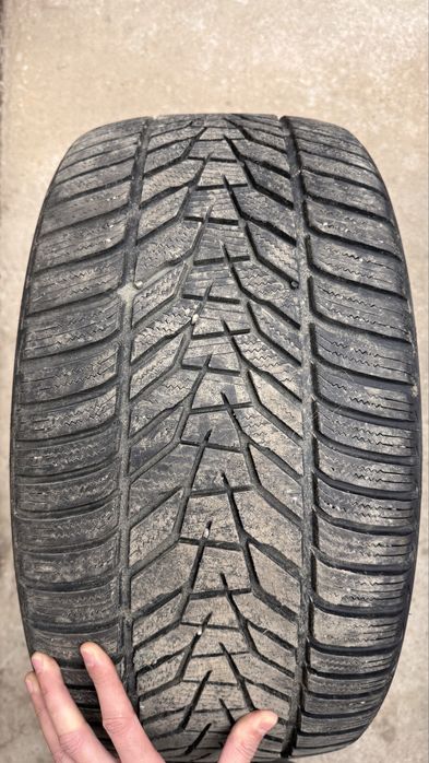 2 cauciucuri iarna 275/40 R18