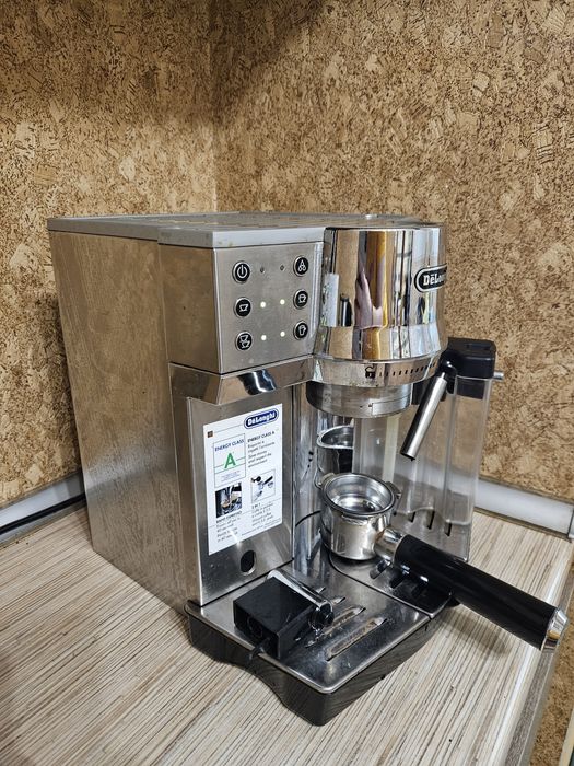 Кофемашина Delonghi в идеальном состоянии
