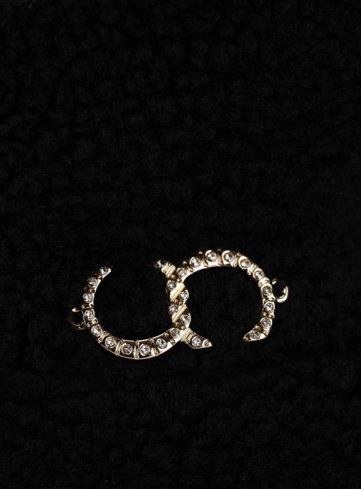 Дамска шапка с периферия CESARE CASADEI