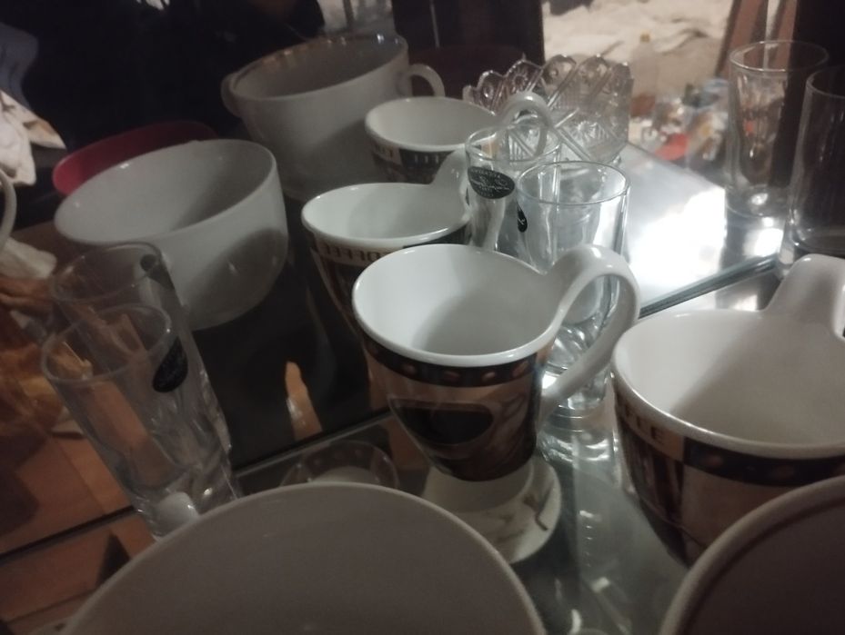 Продам стаканы и тврелки