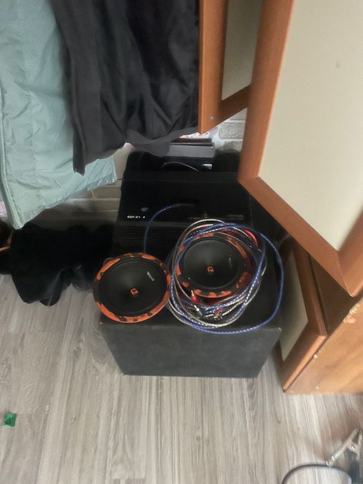 Сабвуфер полность в сборе