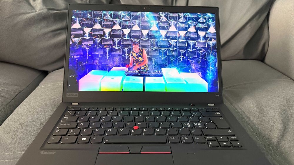 ThinkPad T14s AMD Ryzen/16GB/512GB/400nits/Отличен