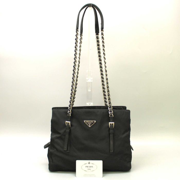 Чанта Prada Vela Nero Re-Nylon оригинал
