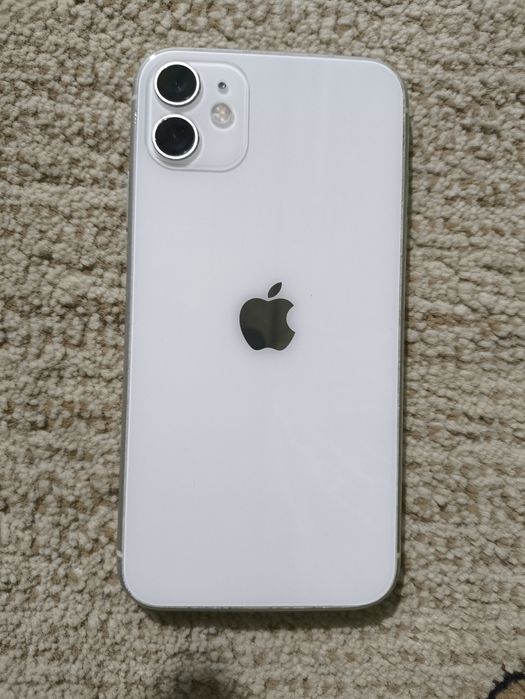 iPhone 11 в хорошем состоянии