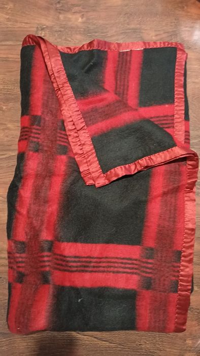 Нови, топли, меки, вълнени одеала