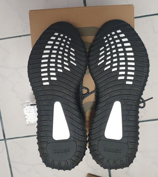 yeezy 350 v2 negri