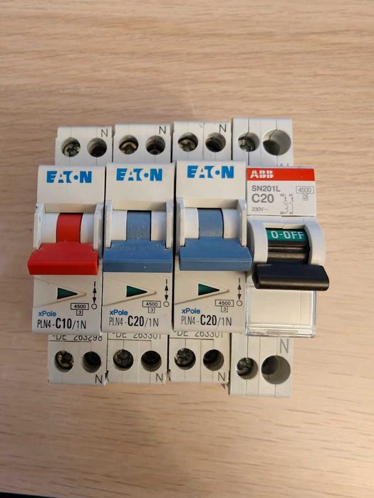 Siguranțe automate / Disjunctoare Eaton și ABB (1P+N, C10, C20) - Stare perfectă