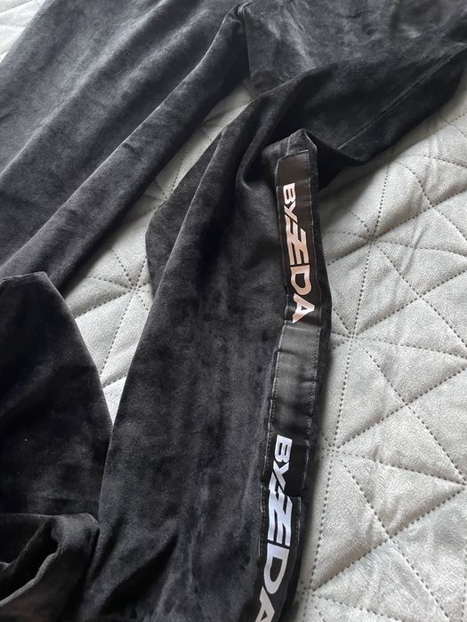 Vand trening ByEDA, negru, velur