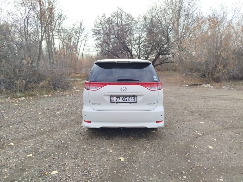 Тойота естима  сатылады.